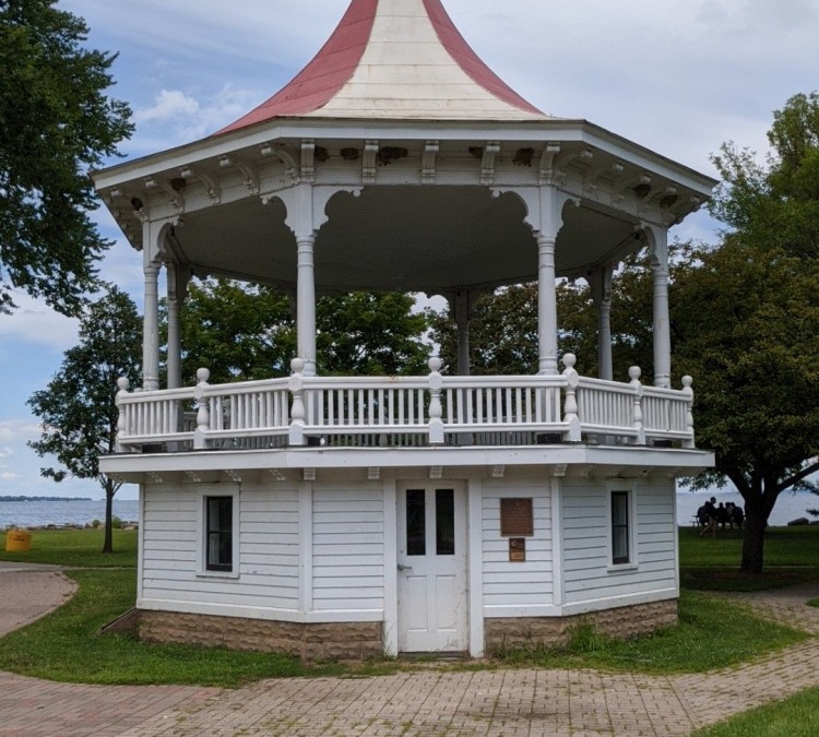 lakeside-park-bandstand-photo